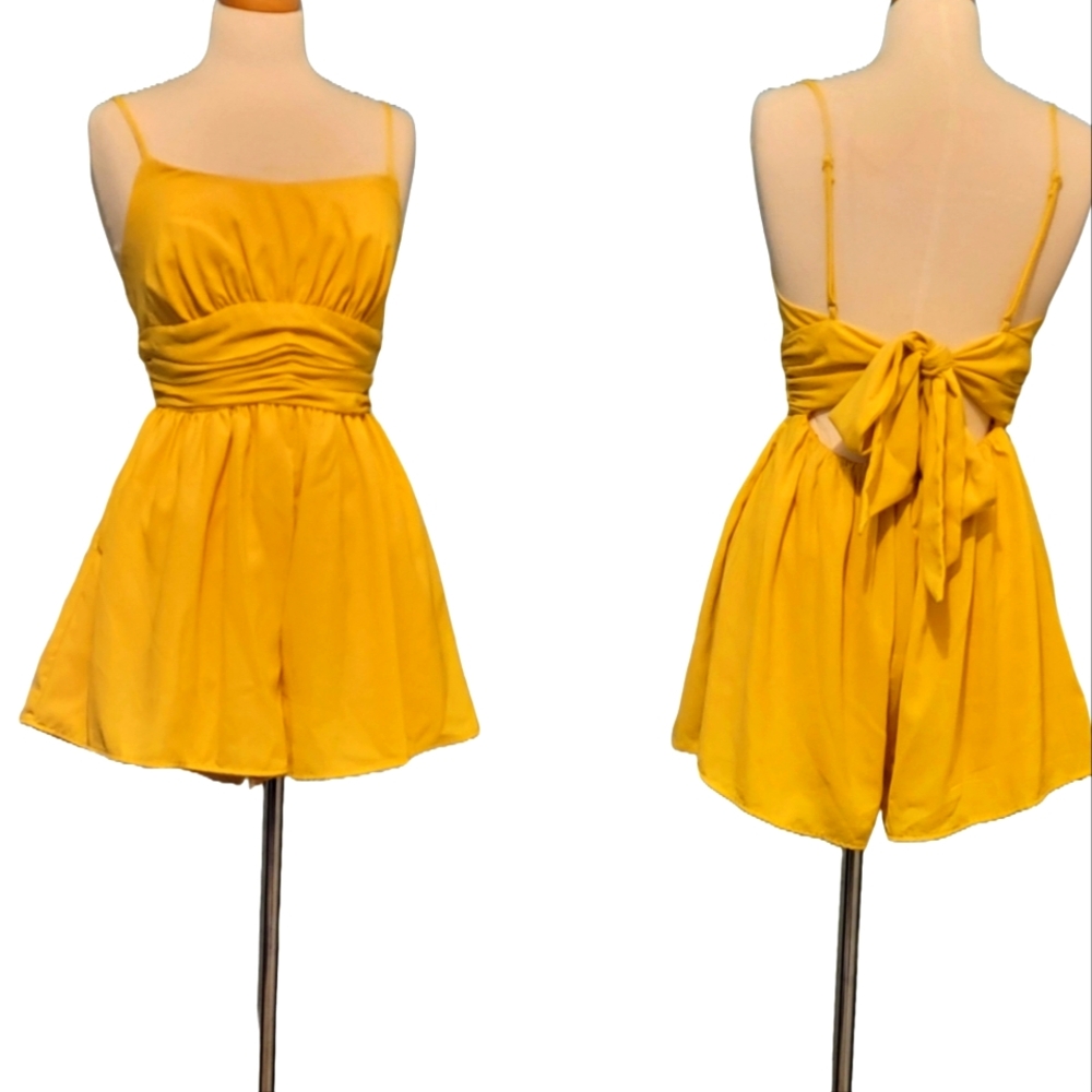 Do+Be Ruched Pocket Flare Open Back Romper - Picture 2 of 10